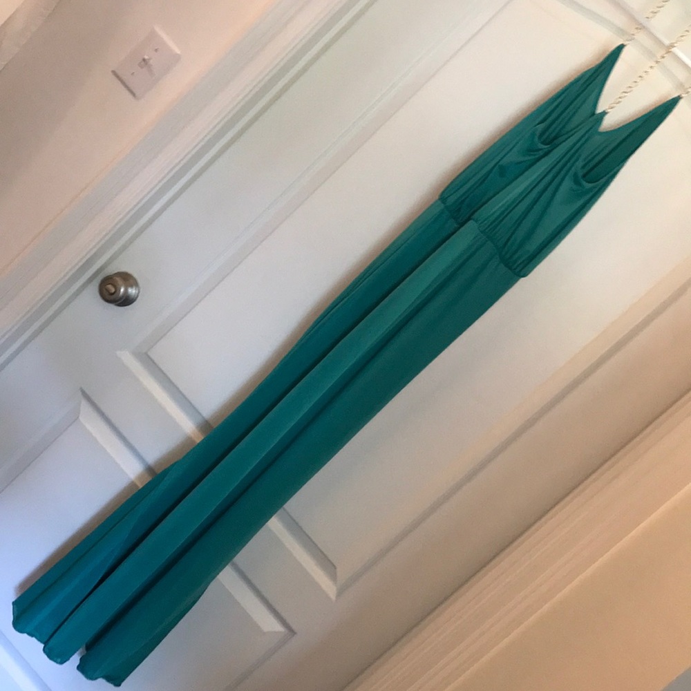 Dress - Picture 5 of 6